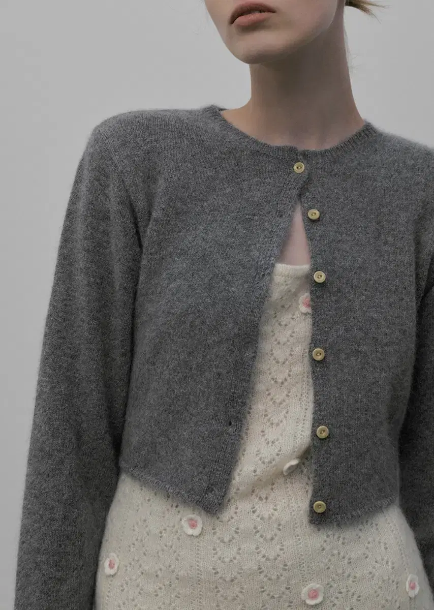 오버듀플레어 RACCOON MINI CARDIGAN_GRAY